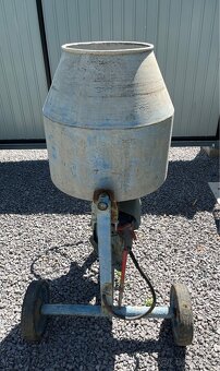 Miesacka na beton - 2