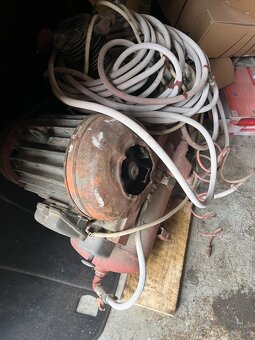 Vzduchový kompresor 50L - 2