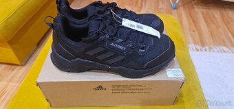 Adidas AX4, UK11 -NOVÉ - 2