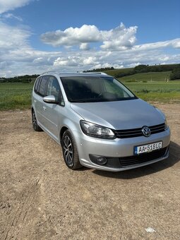 VW Touran 2.0TDi Highline DSG - 2