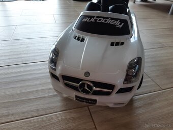 ODRÁŽADLO MERCEDES BENZ - 2