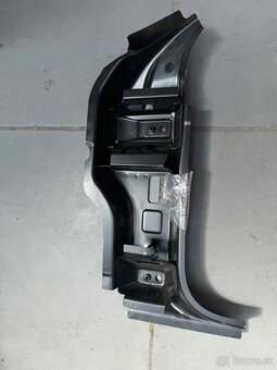 VW Passat B8 Výstuha A Stĺpik - 2
