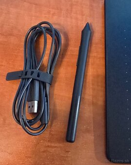 Wacom Intuos M Bluetooth Black - ako nový, + sada hrotov - 2
