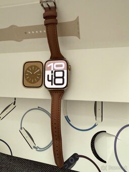 Apple Watch 8 45mm Stainless Steel Gold - 2