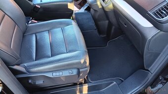 Peugeot traveller long 8miest kúp v SR - 2