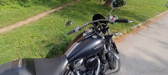 Kawasaki VN900 Custom - 2