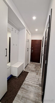 Krásny 2-izbový byt v centre Popradu na prenájom - 2