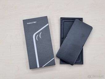 Samsung Galaxy Z Flip7 256GB Jetblack - 2