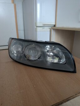 Volvo v50 svetla - 2