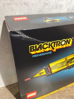 LEGO Icons 10355 Blacktron Renegade - 2