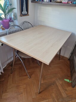 Stolík a 4 stoličky - 2