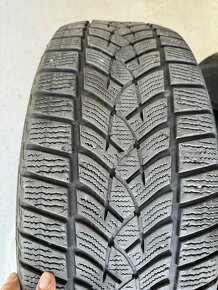 Zimné pneu GoodYear 23560R18 - 2