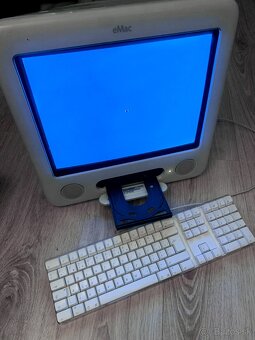 Apple eMac G4/1.25 Ghz - 2
