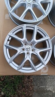 disky 5x108 mm R18 VOLVO - 2