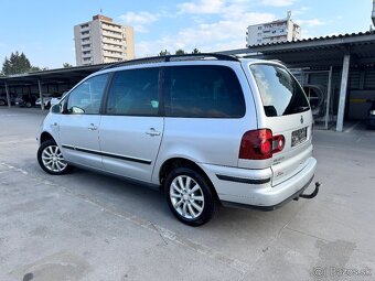 VW Volkswagen Sharan 2.0 TDI 7-miestny - 2
