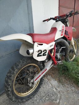 Yamaha YZ 250 r. 85 - 2