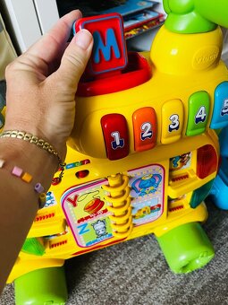 Vtech Alphabet train Hrajúci abecedný vlacik - 2