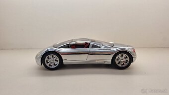1:18 AUDI AVUS - 2