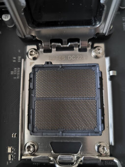 GIGABYTE B650 AORUS ELITE AX (rev. 1.2)- zaruka do 02/2027 - 2