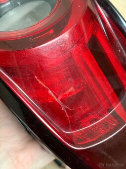 Zadné svetlo-Mazda CX5 pravé s meníš poškodeným - 2