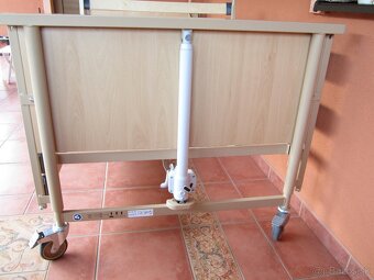 Polohovateľná elektrická posteľ - 2