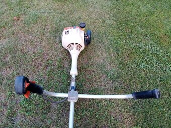 Krovinorez Stihl fs 55 . - 2