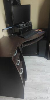 Stolný počítač - 2