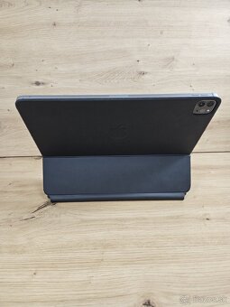 Apple iPad Pro 12.9 palcovy 6.generacia + Apple keyboard - 2