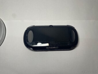 PS Vita PCH - 1004 (OLED) - 2