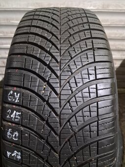 Goodyear celoročné 215/60/R17 - 2