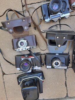 Stary fotoaparaty + stativ - 2