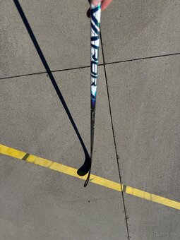 Predám hokejku Bauer flylite - 2