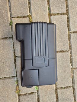 Kryt autobaterie - 2