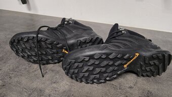 Adidas - 2