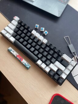 60% mechanická herná klávesnica HISJ V800 - 2