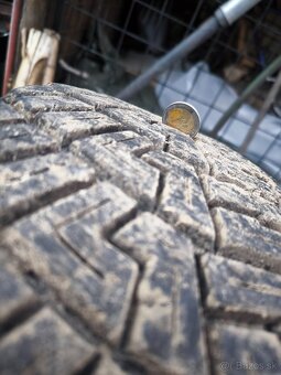 Pneu 205/65 r15 - 2