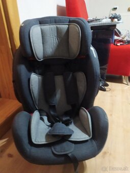 Petite&Mars Autosedačka - 2