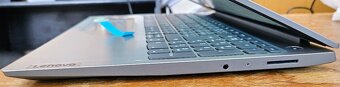 Lenovo 81WE - 2