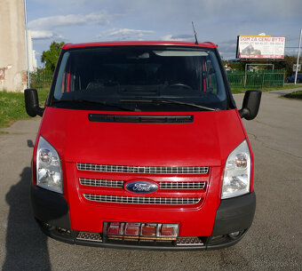 Predám Ford Tranzit Tourneo 2.2 Tdci- 8 miestné-121 600km - 2