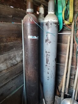 Plynové a kyslíkové fľaše - 2