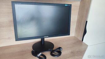 Monitor 24" Samsung SyncMaster B2440L – super stav - 2