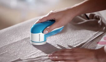 odstraňovač žmolkov - odžmolkovač Philips GC026/00 modrý - 2