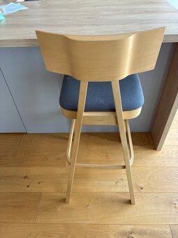 2ks drevených barových stoličiek - 2