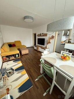 Znížená cena_príjemný, premyslený a veľký 3 izbový byt - 2