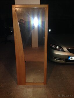 Zrkadlo v drevenom ráme - 2