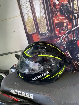 Moto helma - 2