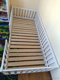 Posteľ so zabranou 200x90 - 2