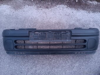 Predám náhradné diely na Renault Clio - 2