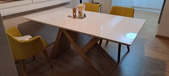 Jedálenský stôl - 2