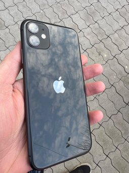 Apple iPhone 11 - 2